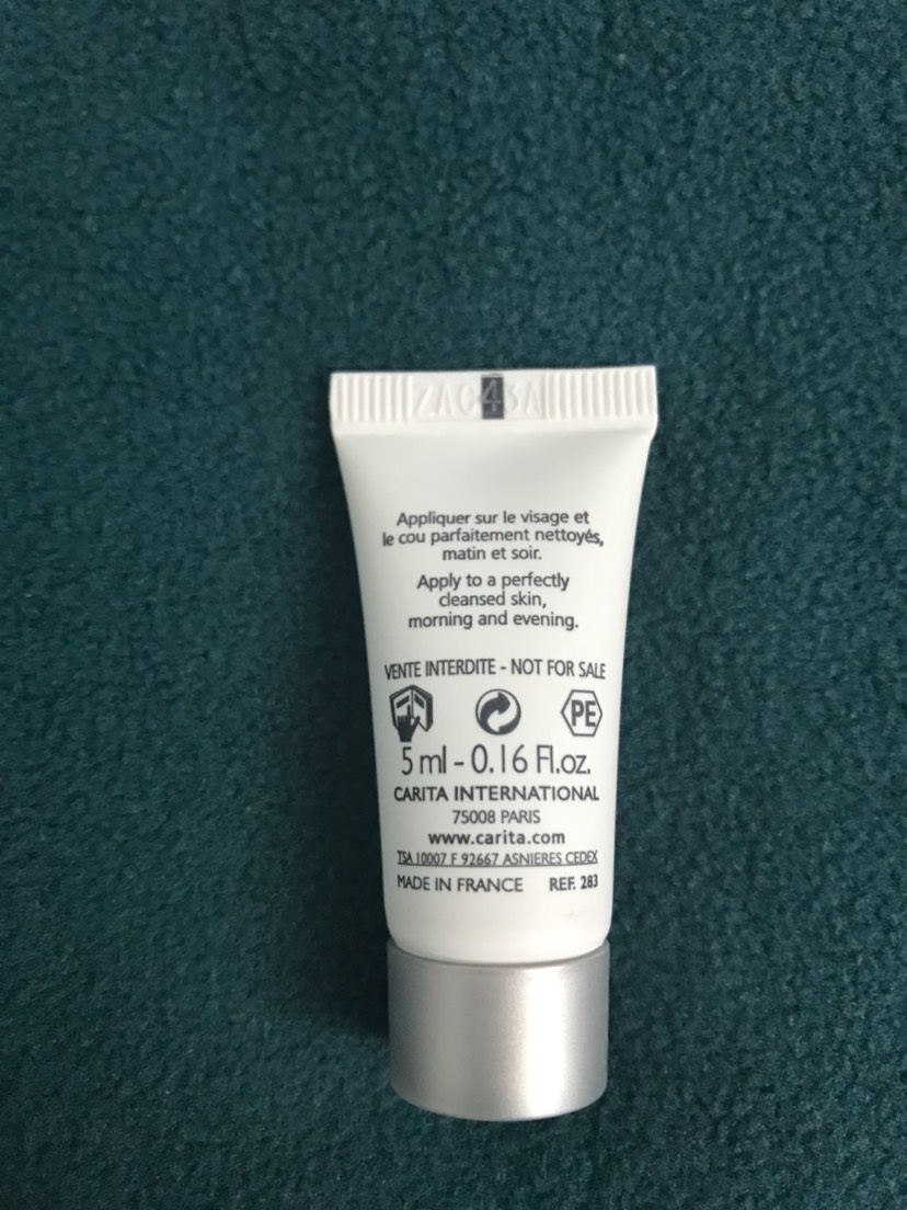 Carita是个什么牌子啊？产品背面为啥没有开封标志？
