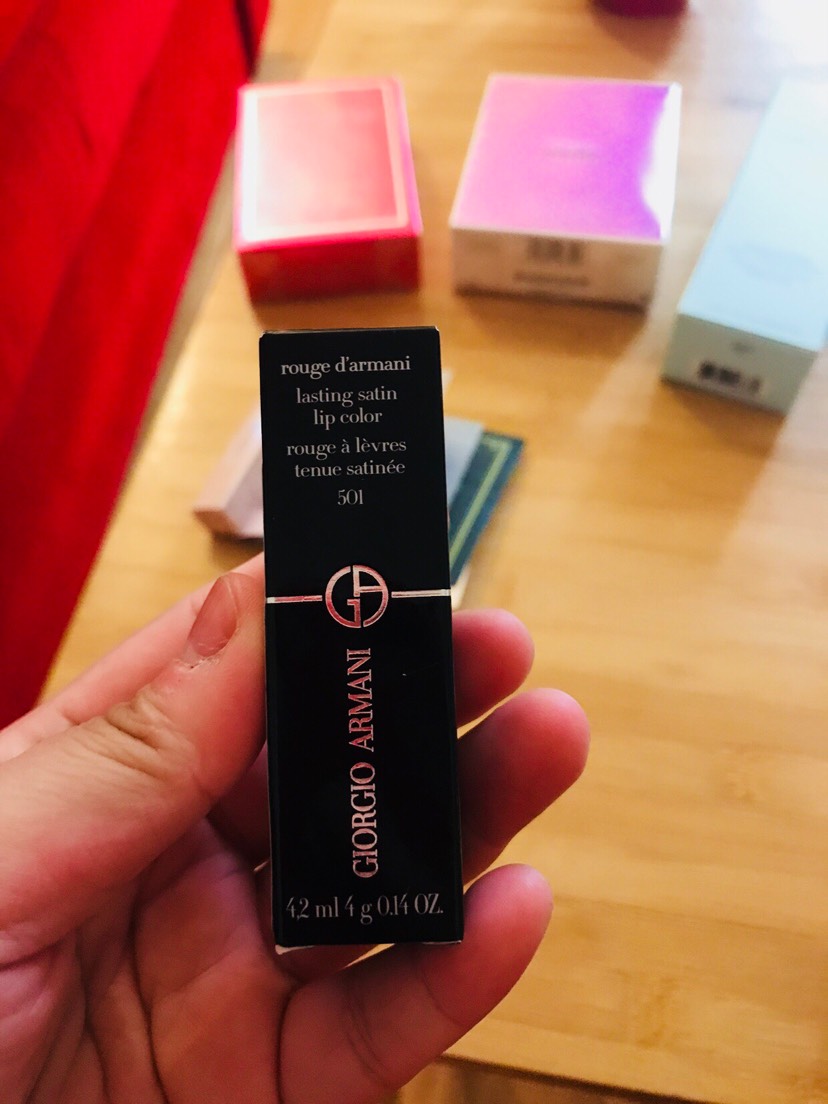天上掉下的阿玛尼口红