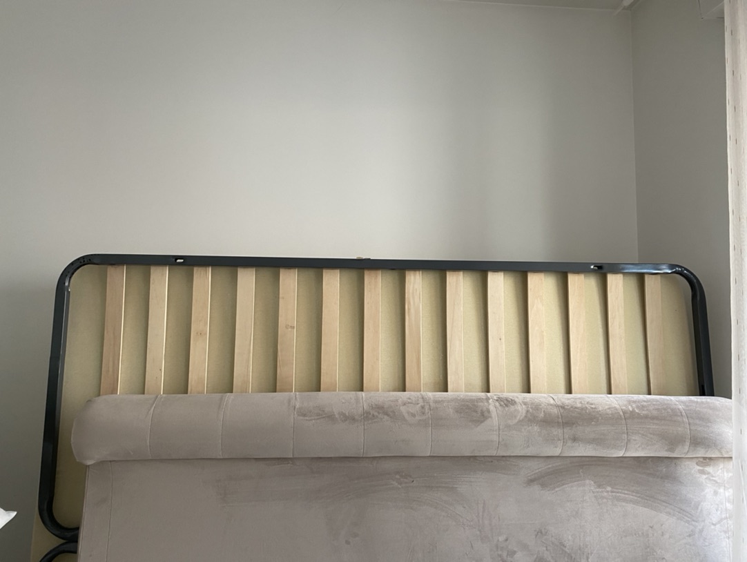 出床架30€ 93区pantin 已出