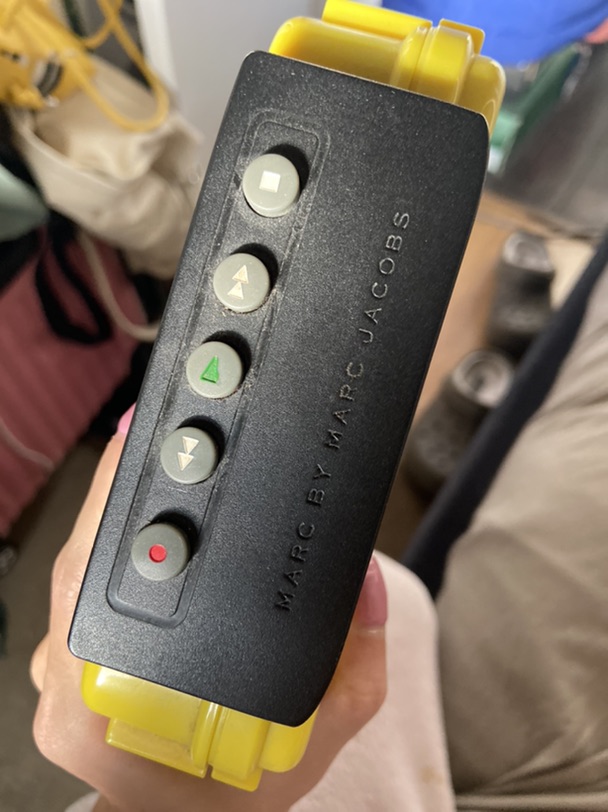 已出marc jacobs收音机塑料小包