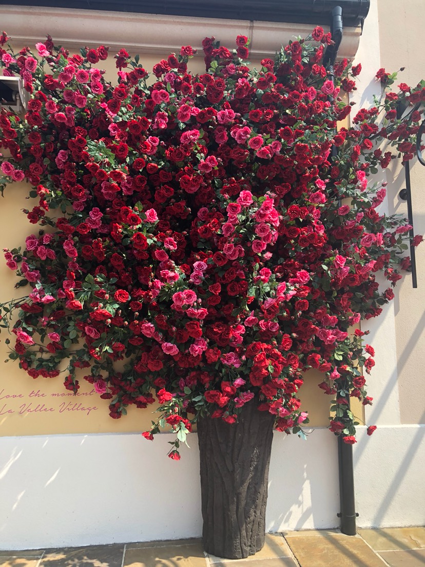 河谷村的假花