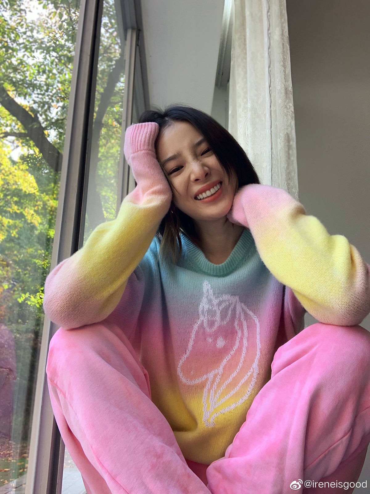 原来好多明星穿的都是Ireneisgood的卫衣！
