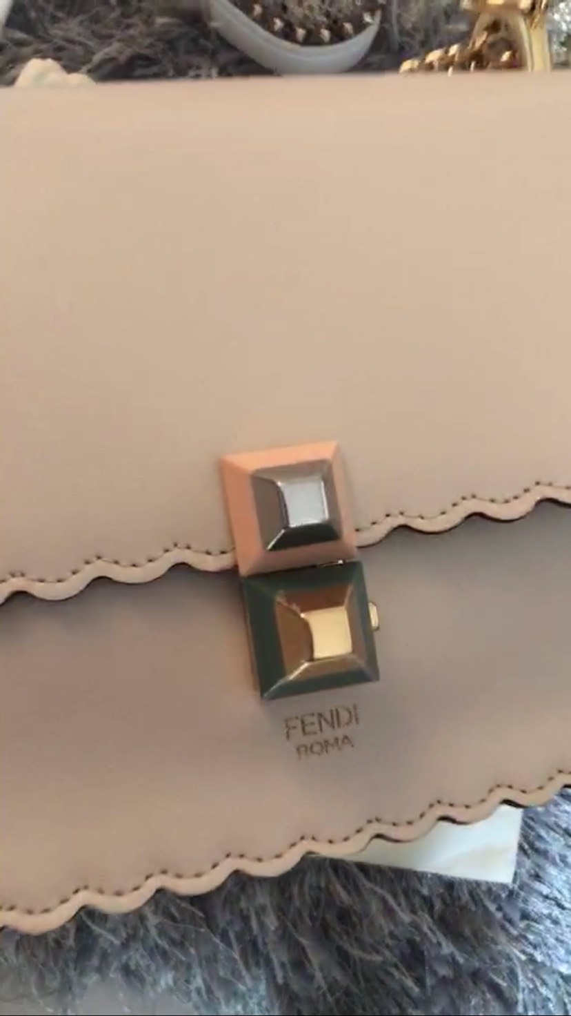 帮盆友买到的Fendi Kan I