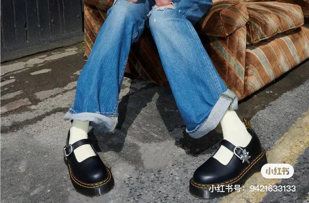 Marc Jacobs和Dr Martens的联名哪里能买啊
