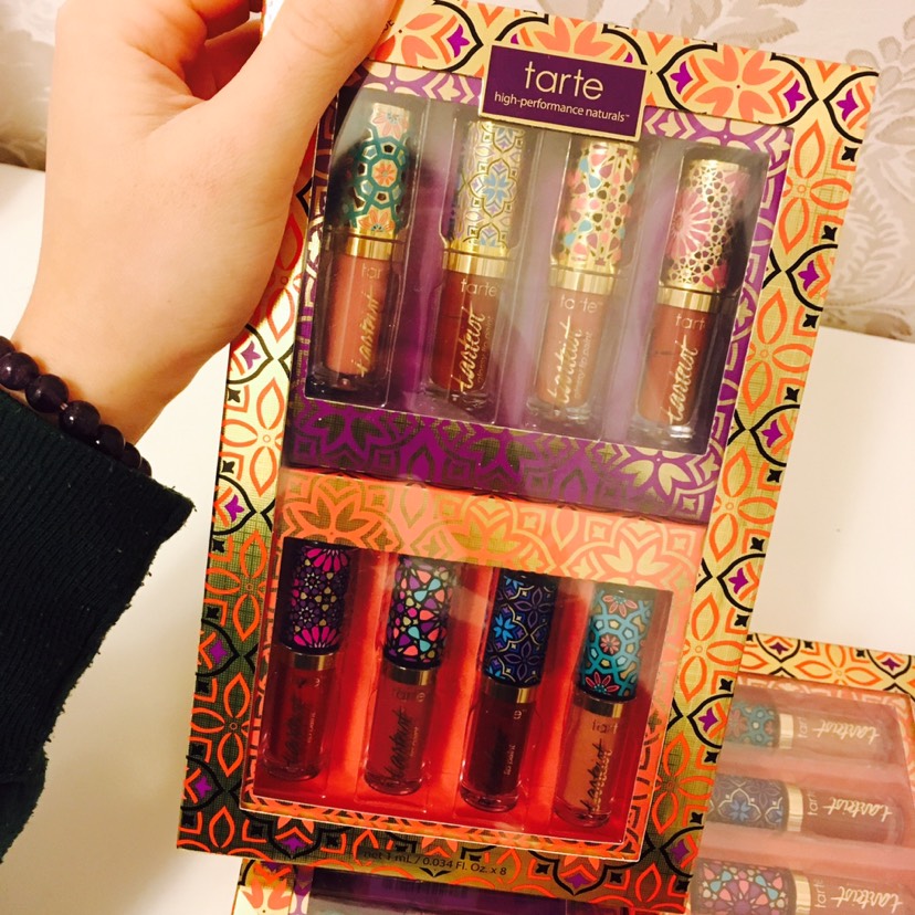 有没有小仙女来分享买多的tarte礼盒啊