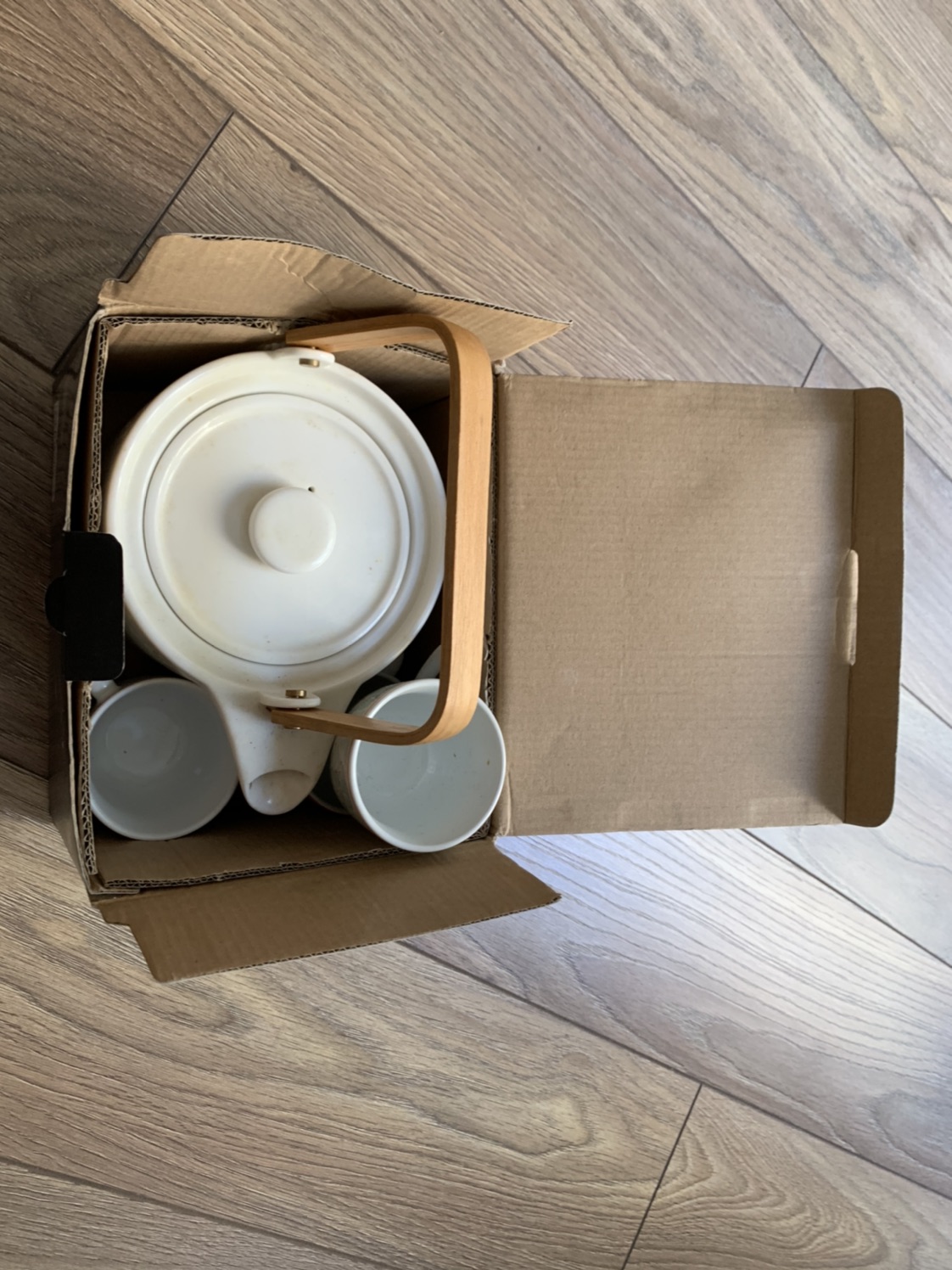 出茶具