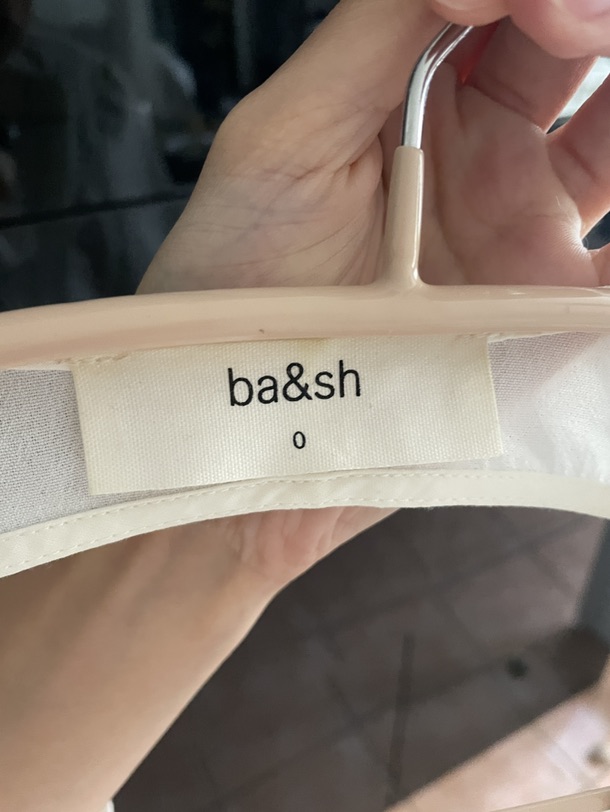 出bash blouse