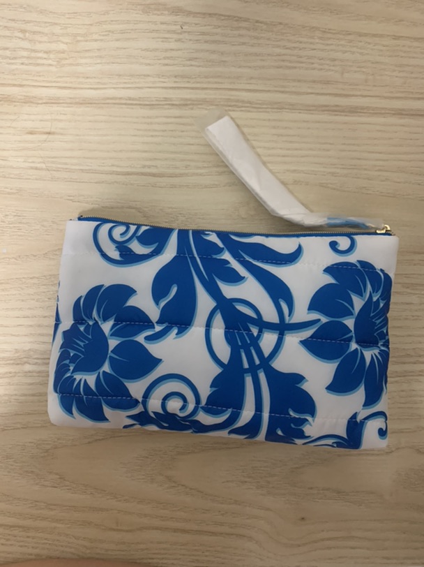 出雅诗兰黛护肤品