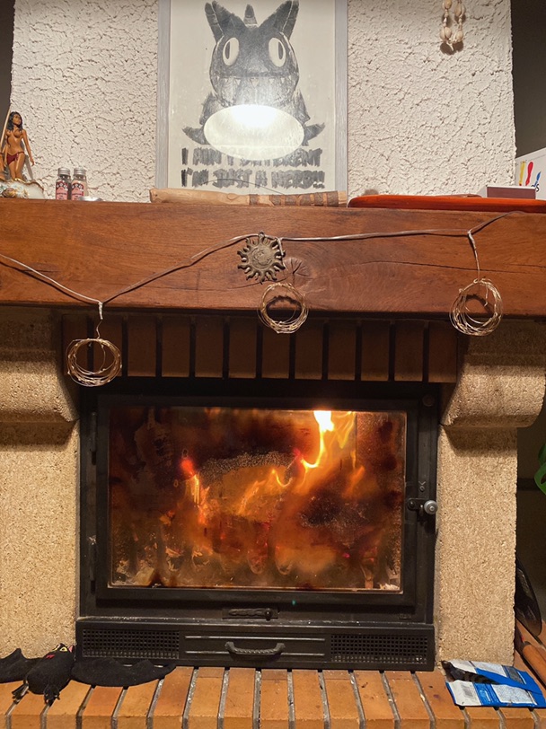 小时候冬天的记忆就是柴火霹雳吧啦的声音呀