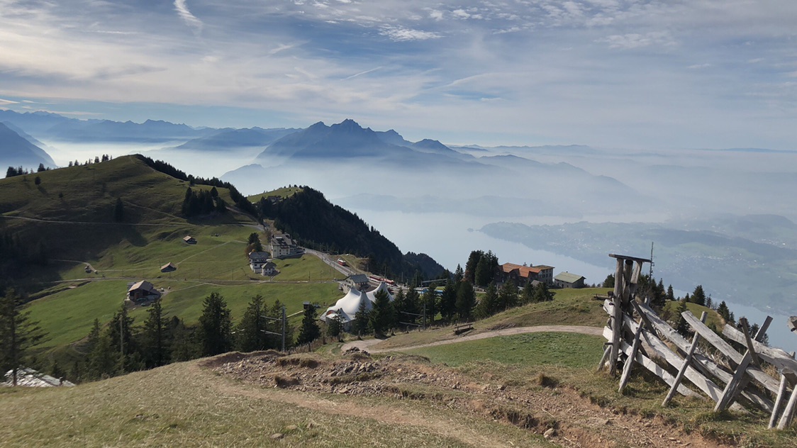 Toussaint独自徒步瑞士Mount Rigi！