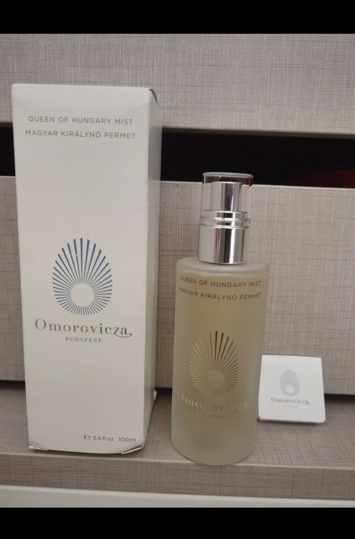 出 omorovicza 