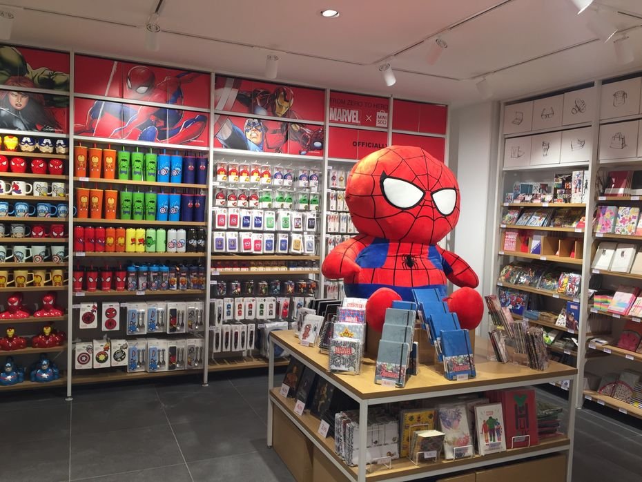 #Miniso#: 名创优品在巴黎开店