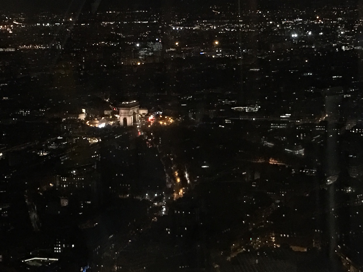 巴黎铁塔夜景灯光秀