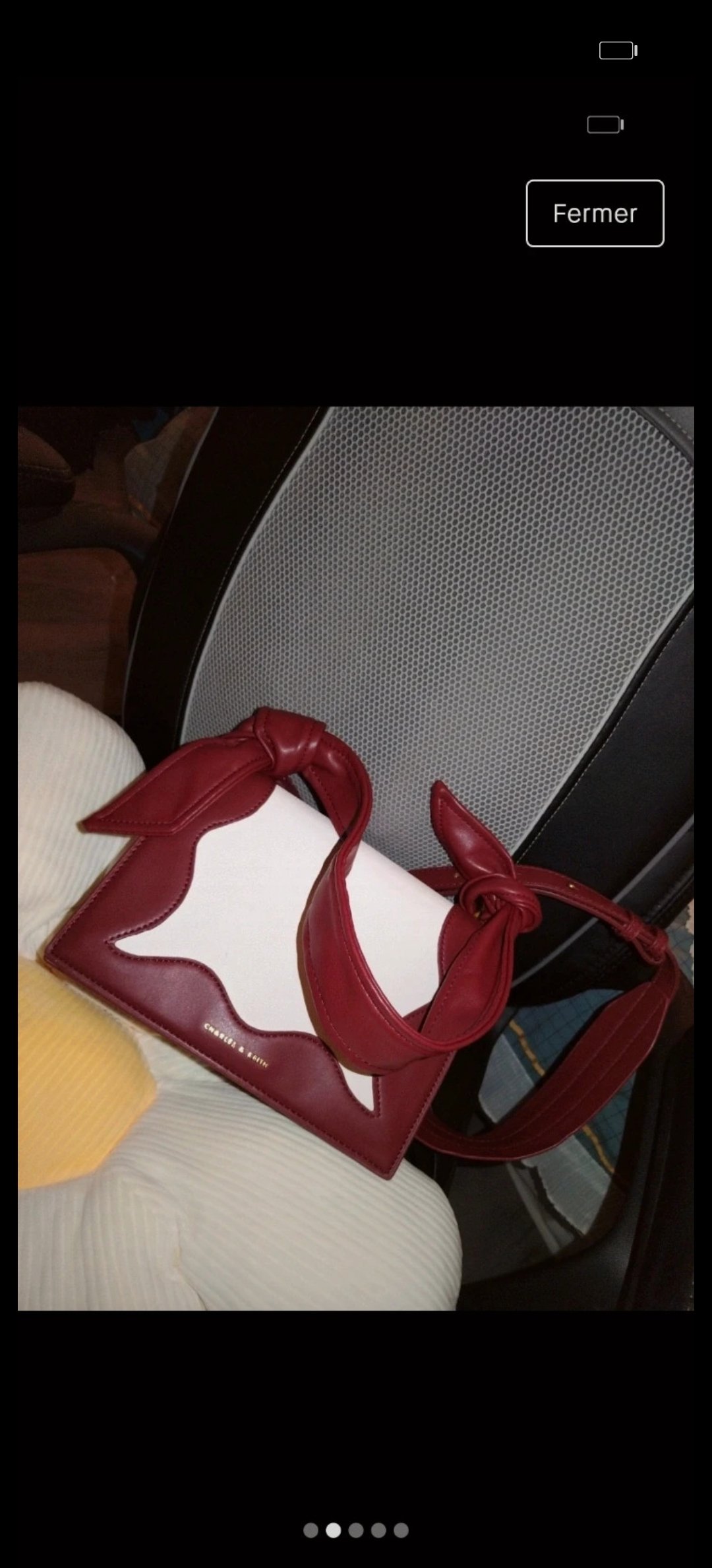 出Charles&keith 