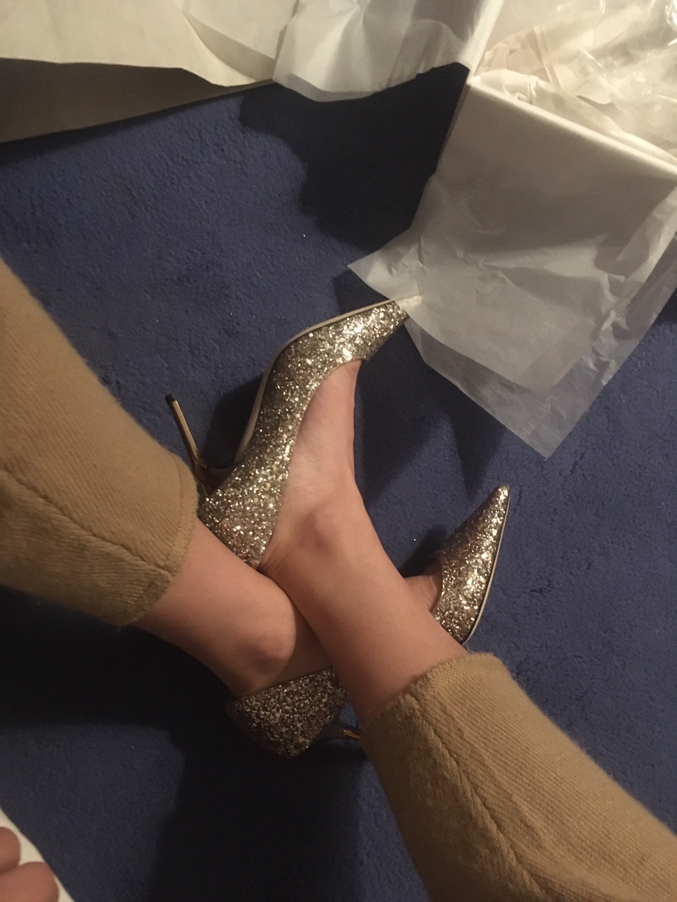 jimmy choo 还是买了。