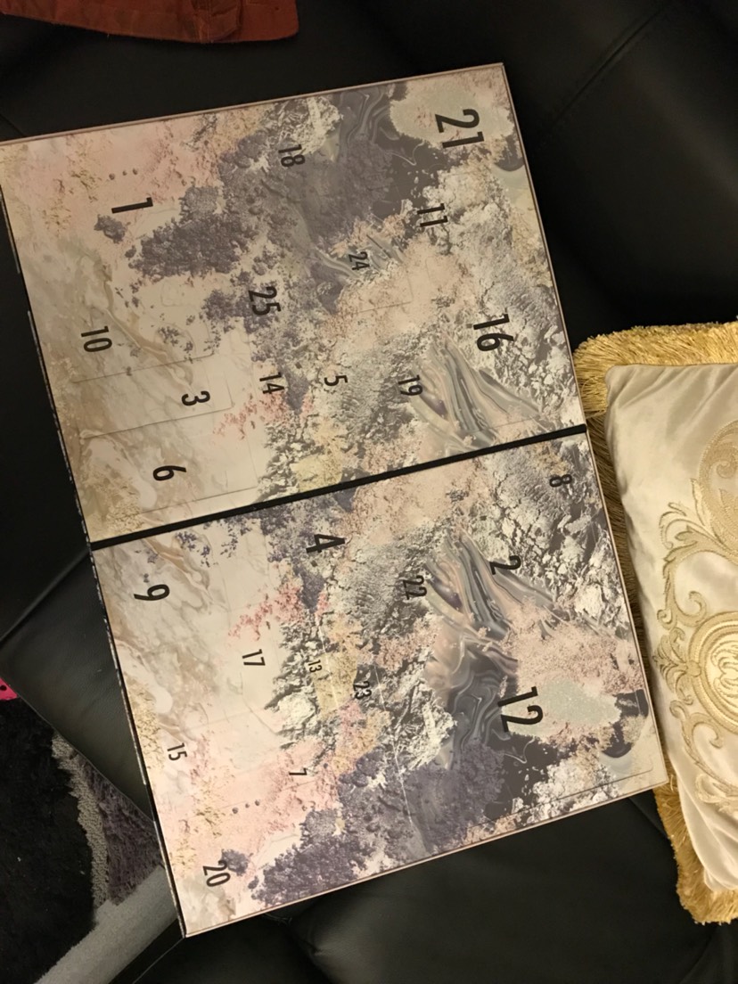 asos家的圣诞日历，好大！