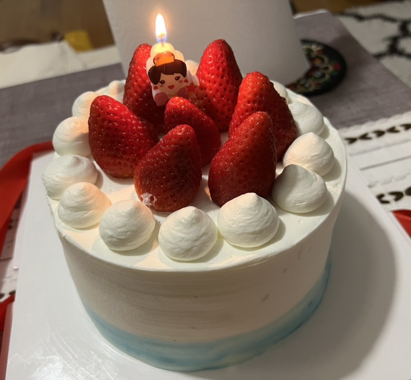 每逢生日胖三斤 🍰 