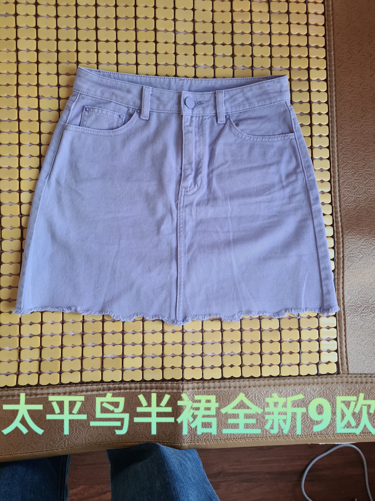 出些全新漂亮裙子，适合度假穿