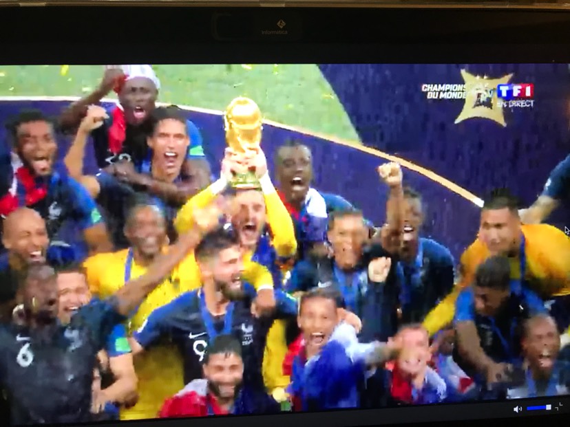 Champions du monde ！