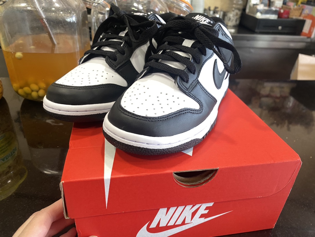 出一双Nike dunk panda 37.5