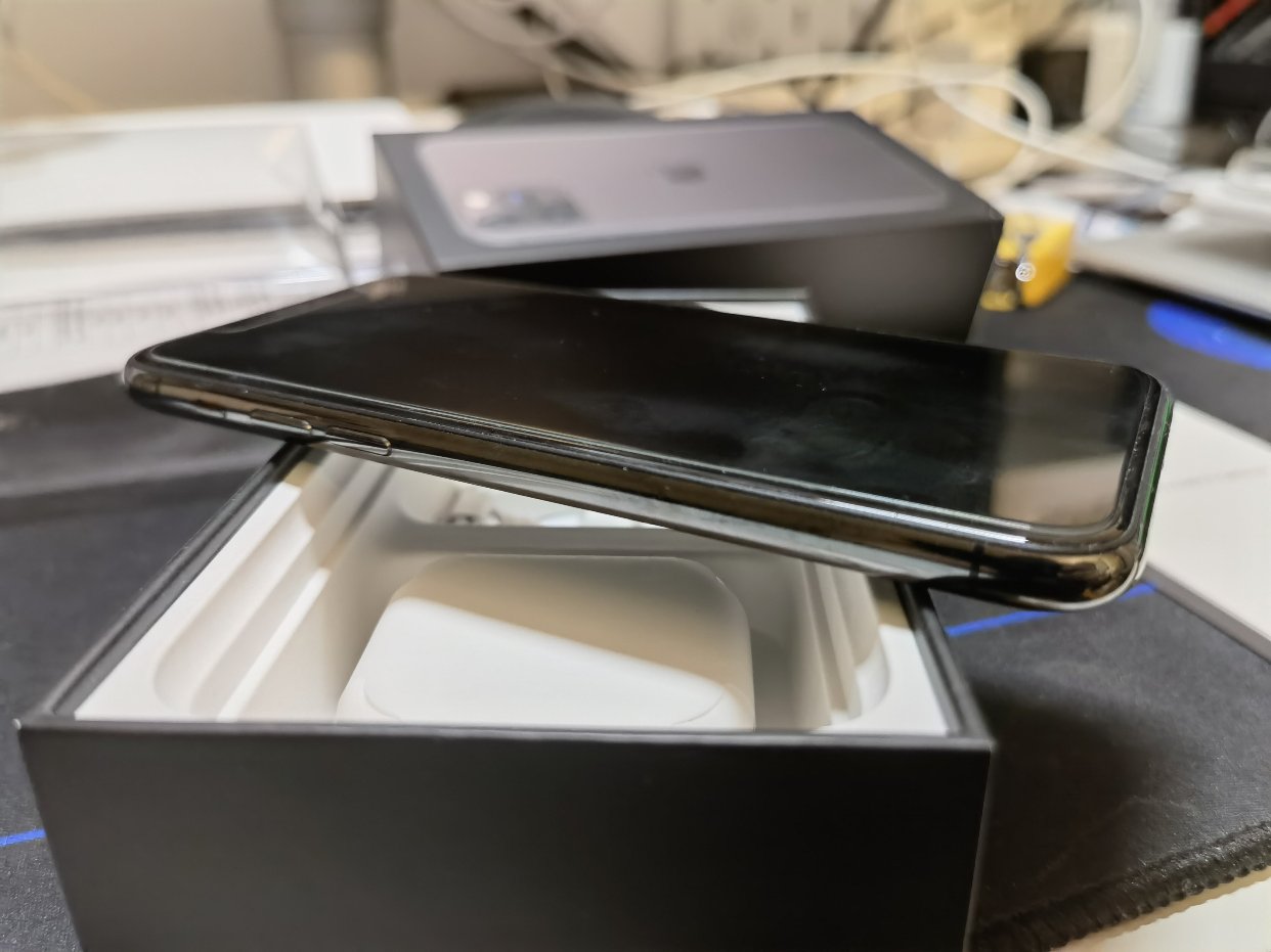 转让iPhone 11 Pro 64GB深空灰 香港版双卡