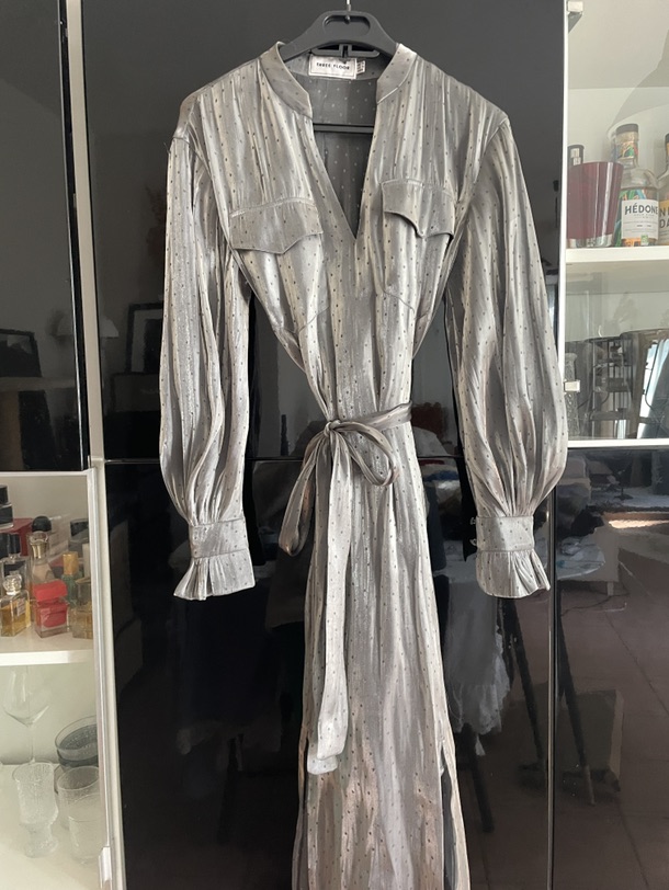 出二手衣服裙子