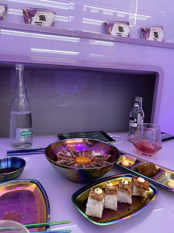 #🇪🇸赛博朋克餐厅探店｜穿越来到2050年的🇯🇵京都