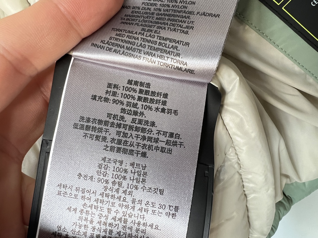 不到100欧的Moose knuckles90%羽绒服