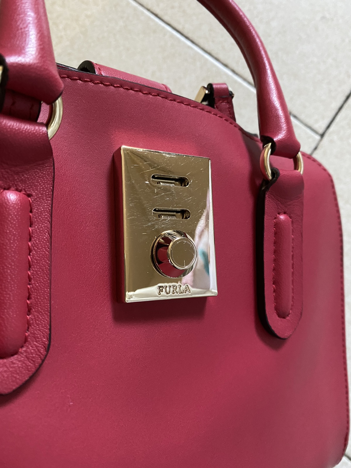 9成新Furla 包包
