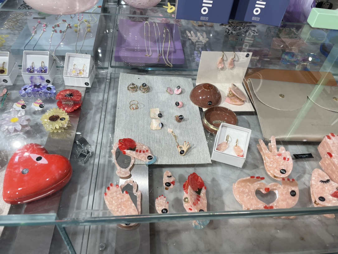 Fleux丧心病狂☹️是要承包一整个街区的可爱嘛🐶