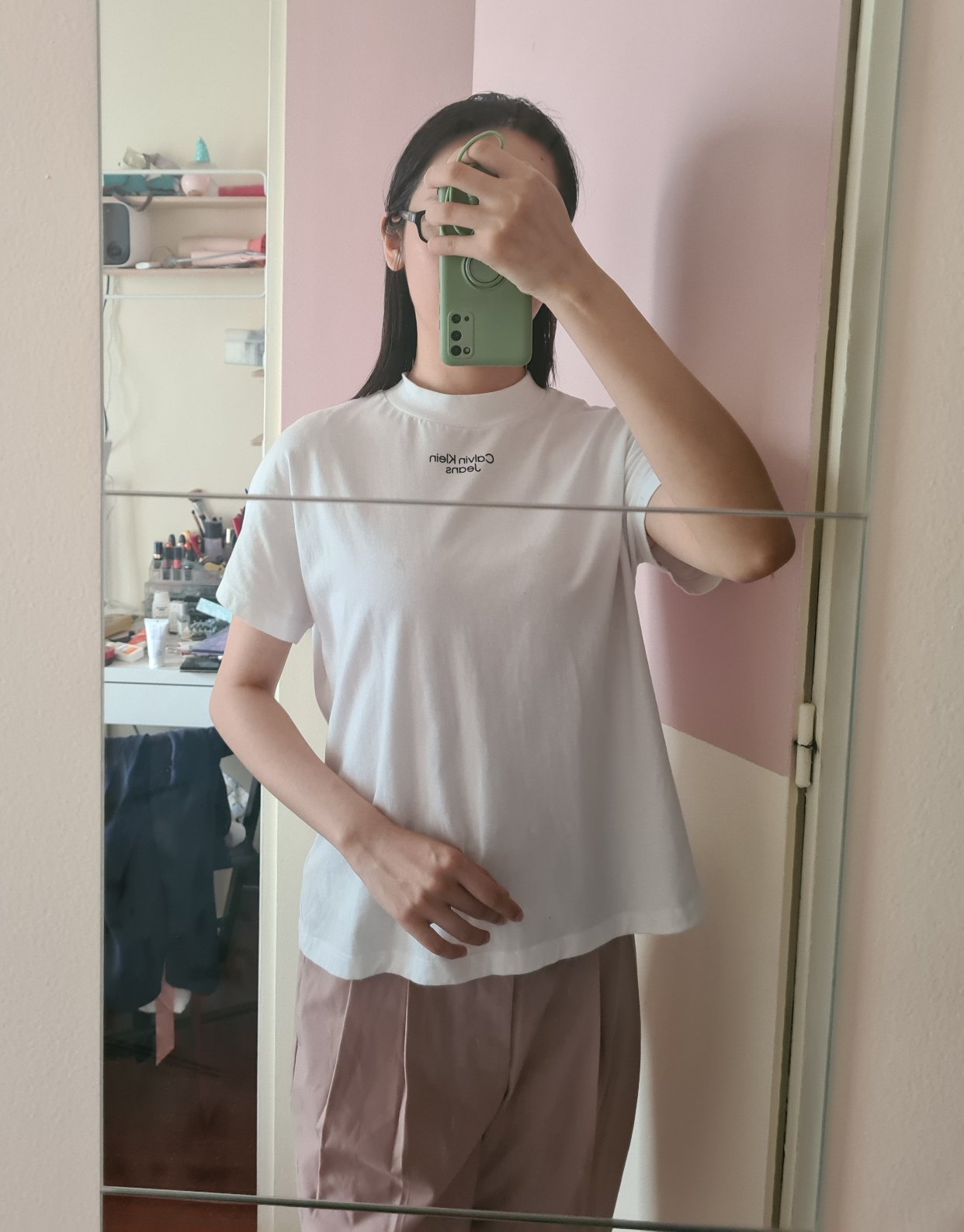 出些衣服