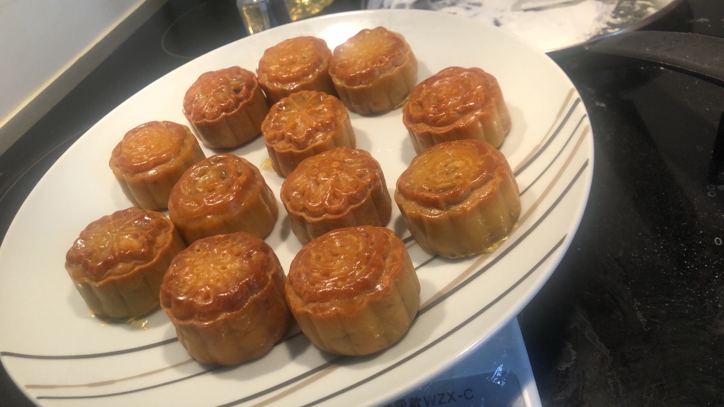 🎑🥮豆沙咸蛋黄月饼和冰皮月饼