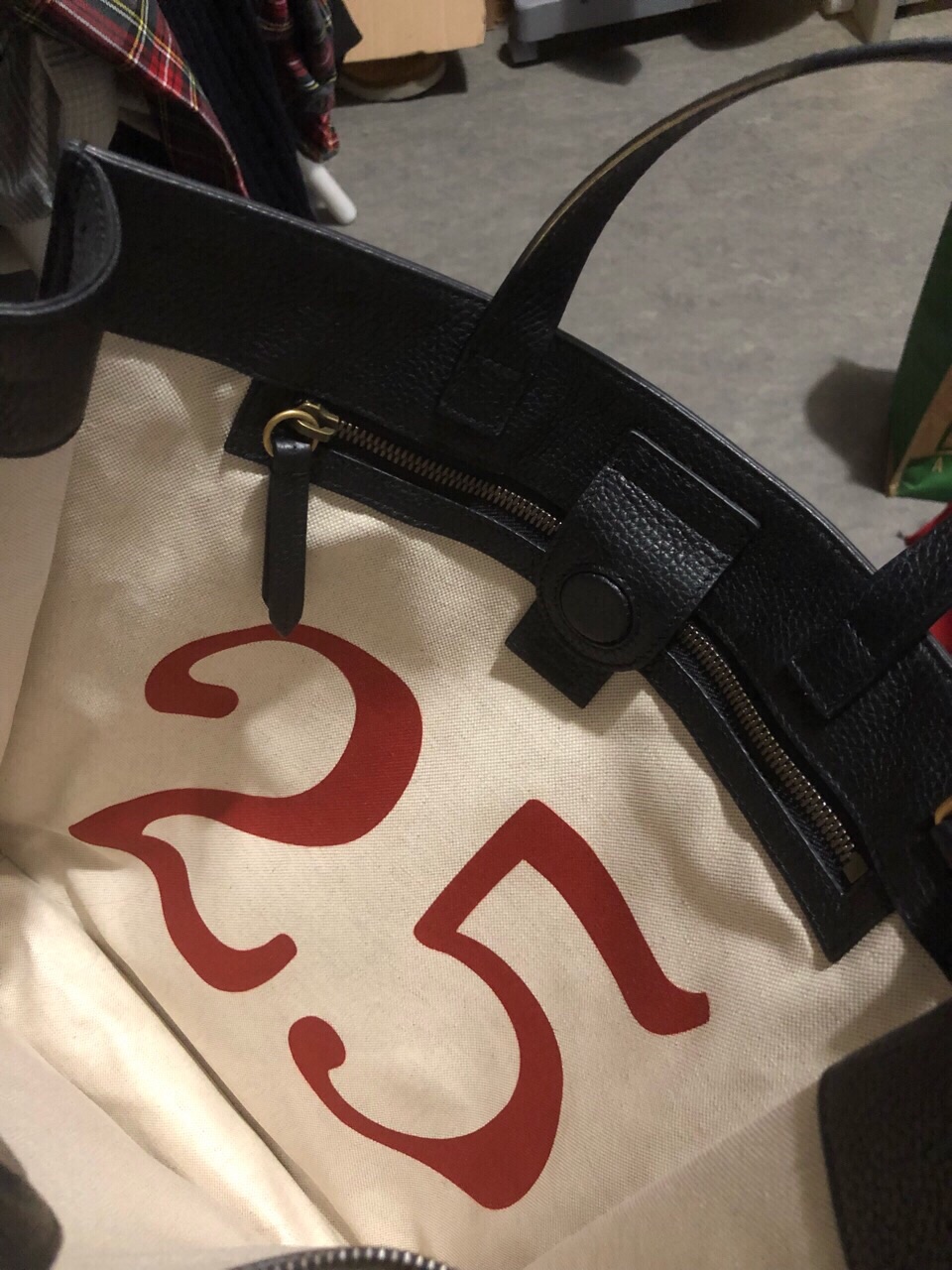 出Gucci珊瑚蛇Tote