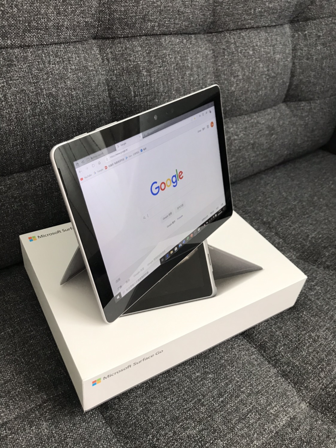 出99.99新surface go 10寸，送蓝牙键盘鼠标