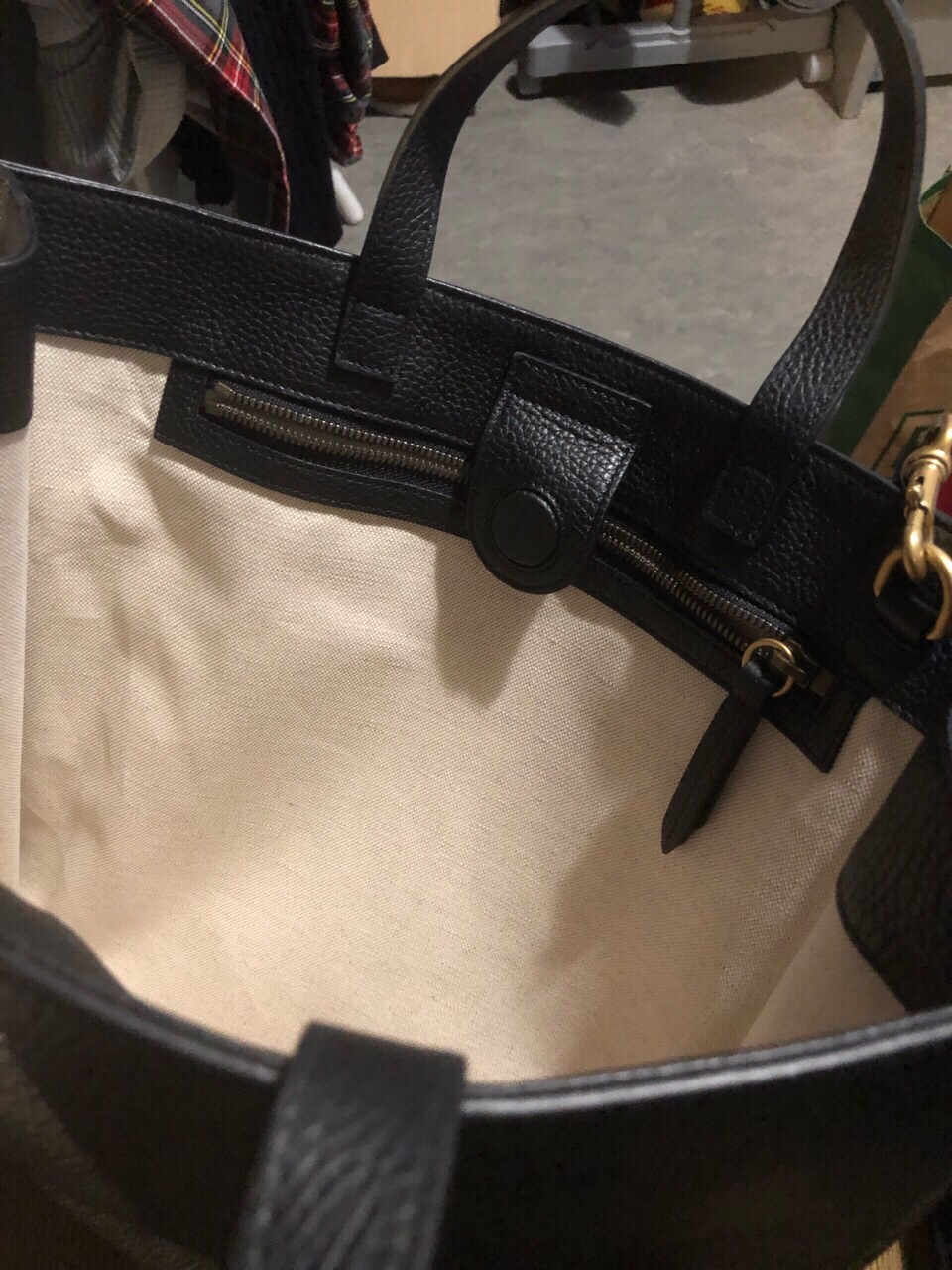 出Gucci珊瑚蛇Tote