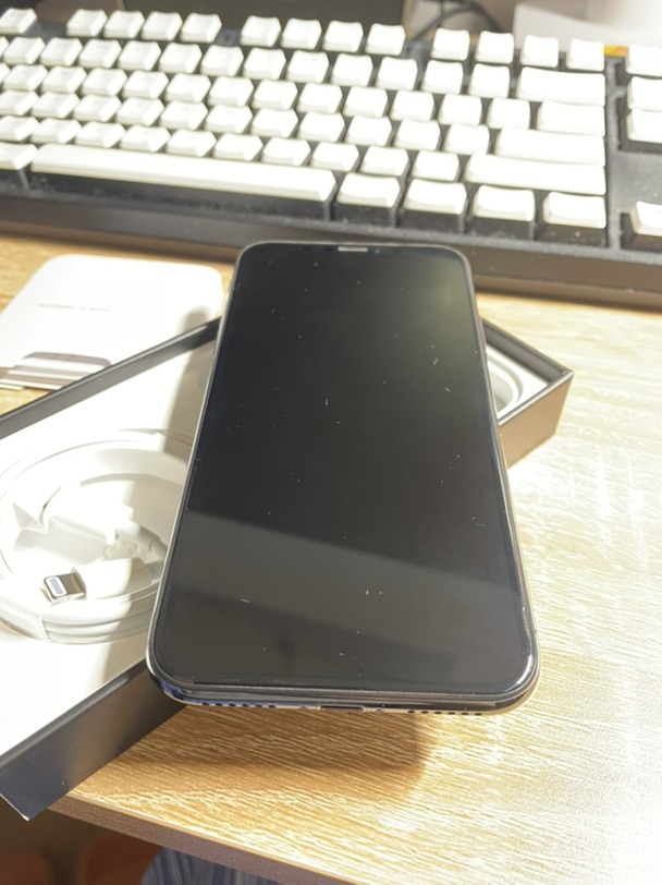 iPhone X 64G 送三个保护壳 已卖