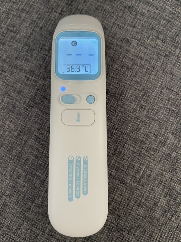 出全新耳温额温枪