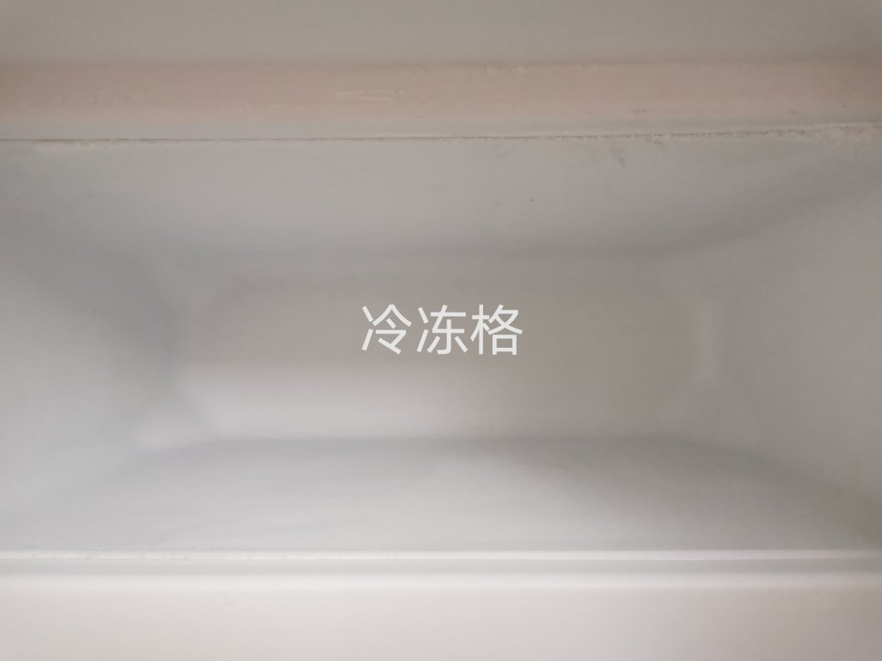 宜家8成新冰箱 60欧 小巴黎3区自取 
