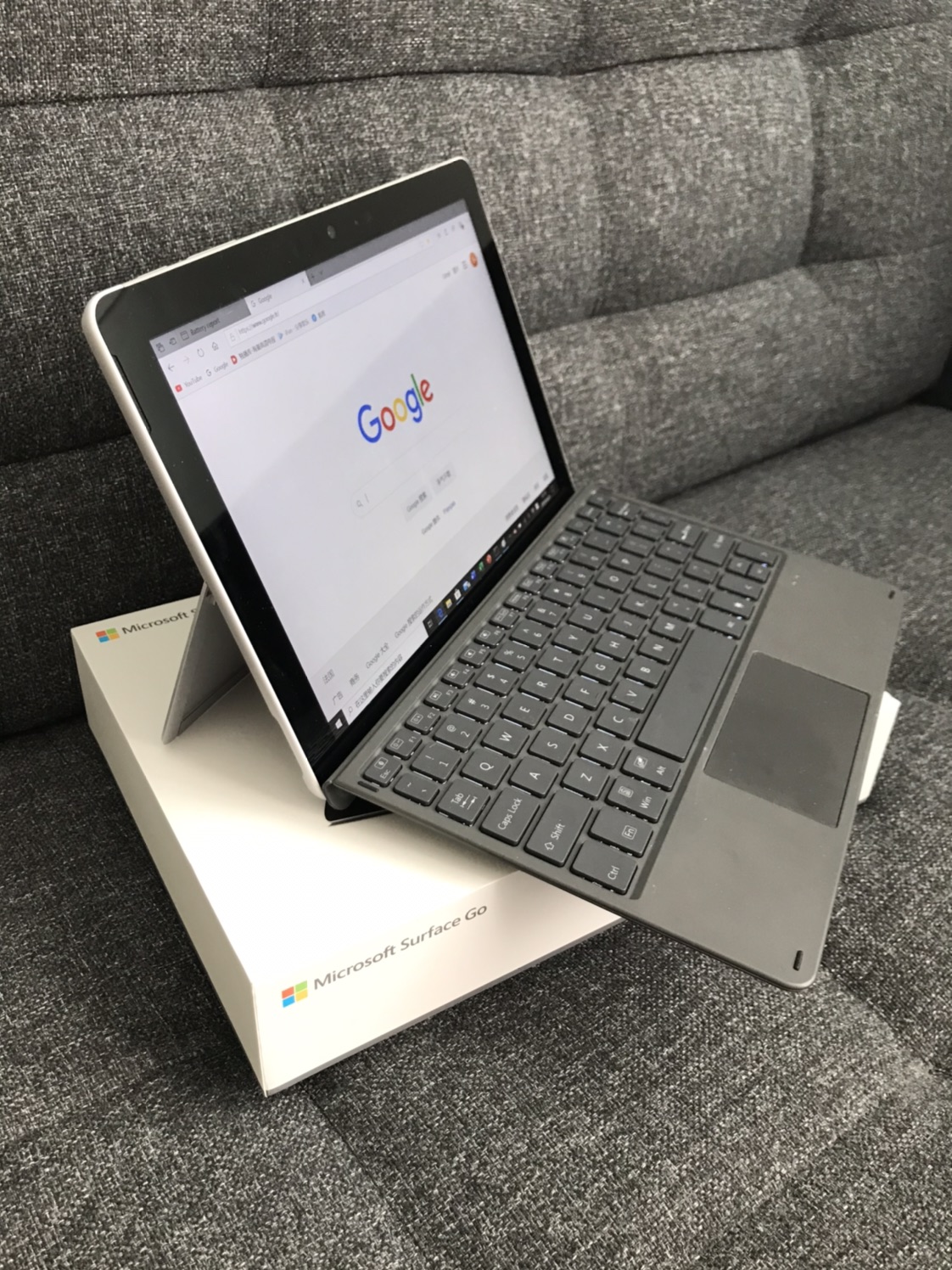 出99.99新surface go 10寸，送蓝牙键盘鼠标
