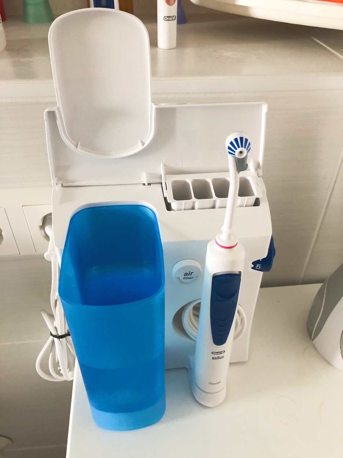 Oral-B Oxyjet 水牙线