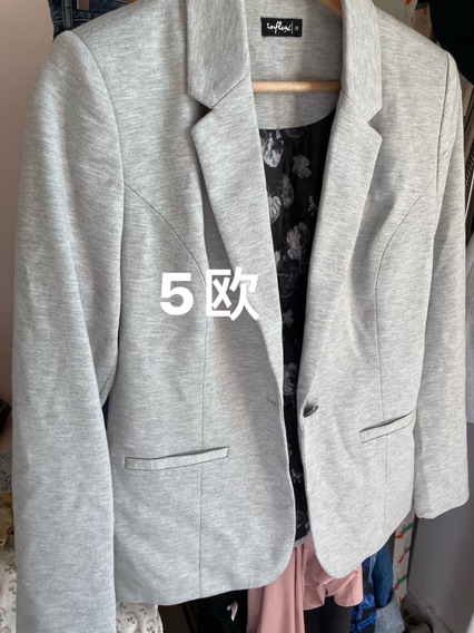 巴黎闲置连衣裙外套鞋