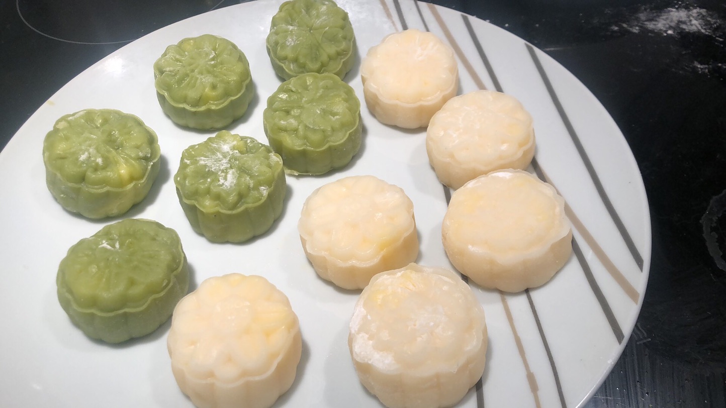 🎑🥮豆沙咸蛋黄月饼和冰皮月饼