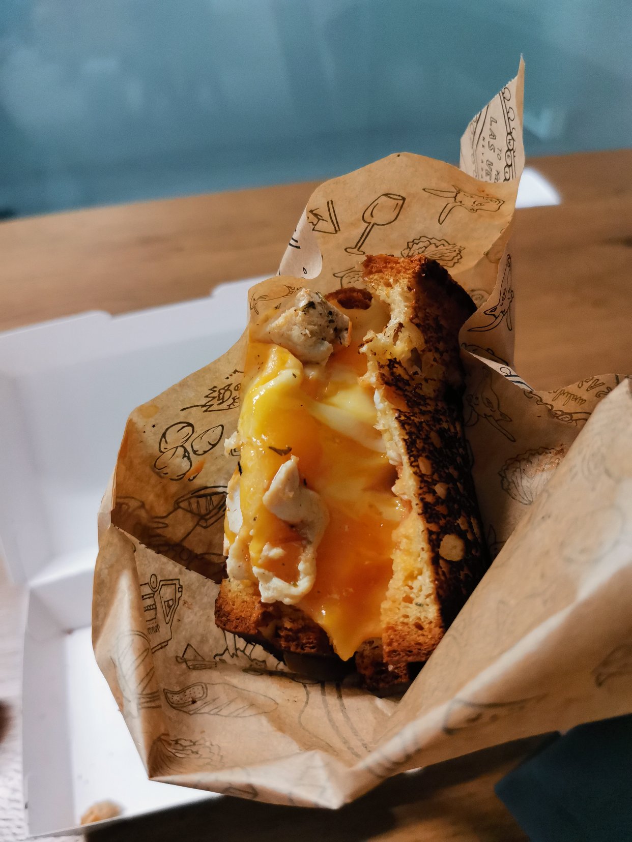 拉德芳斯里的Food truck