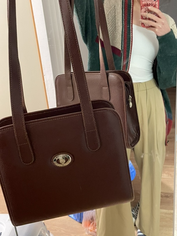 出一只Burberry中古包