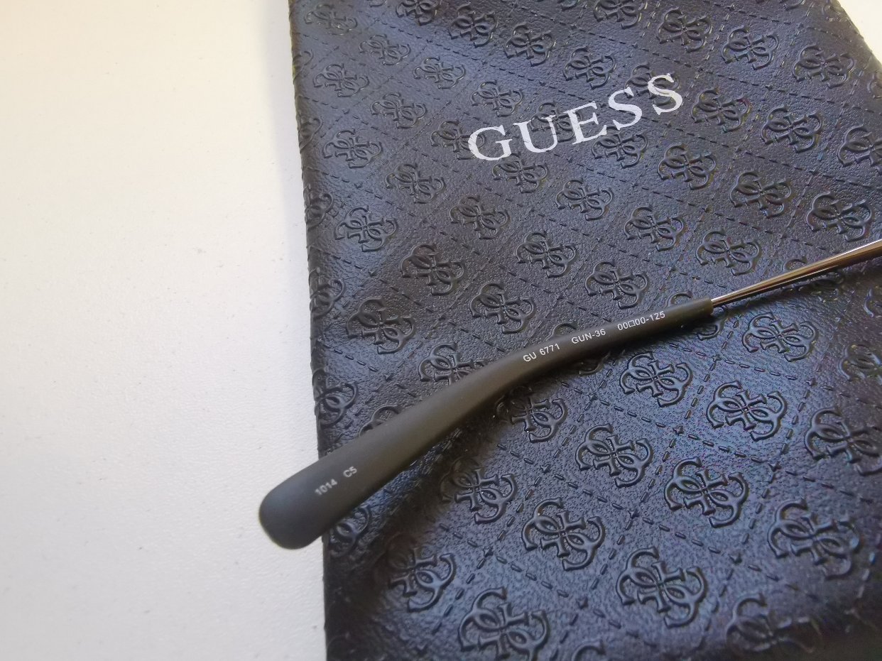 出全新Guess男士眼镜