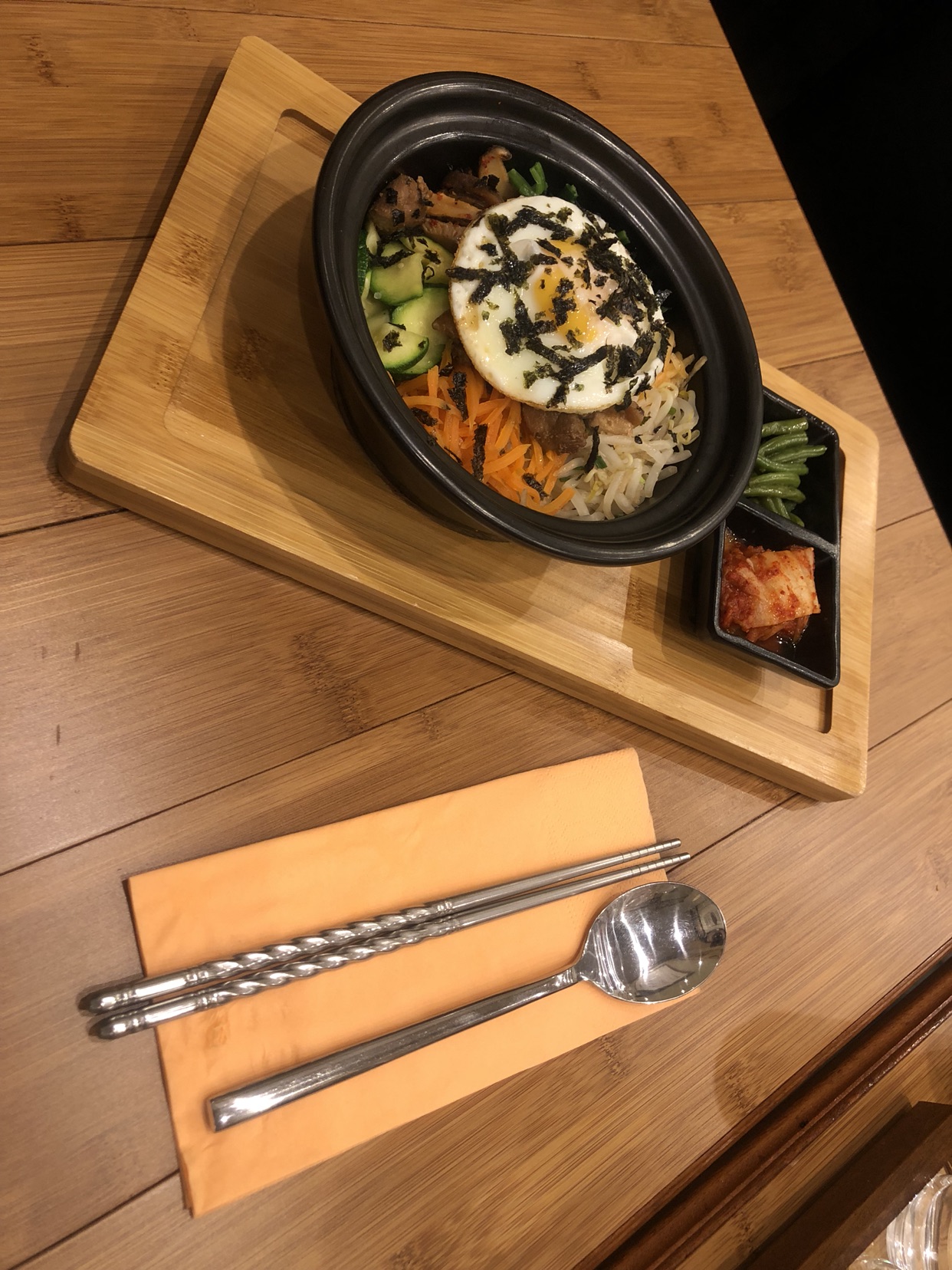 巴黎2区bibim house 石锅坊