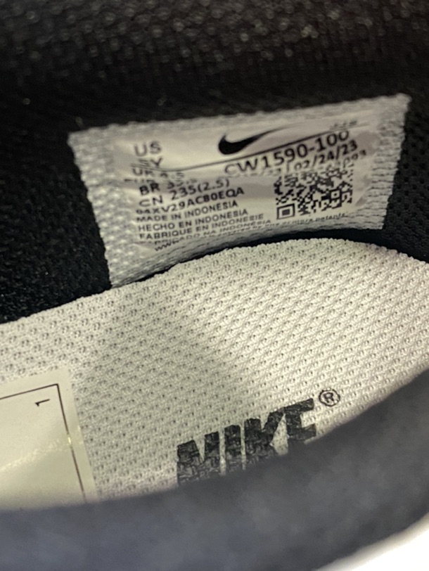 出一双Nike dunk panda 37.5